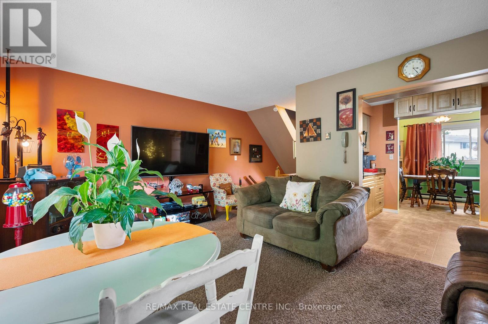 26 Marlboro Court, Woodstock, Ontario  N4S 8P4 - Photo 11 - X12330204