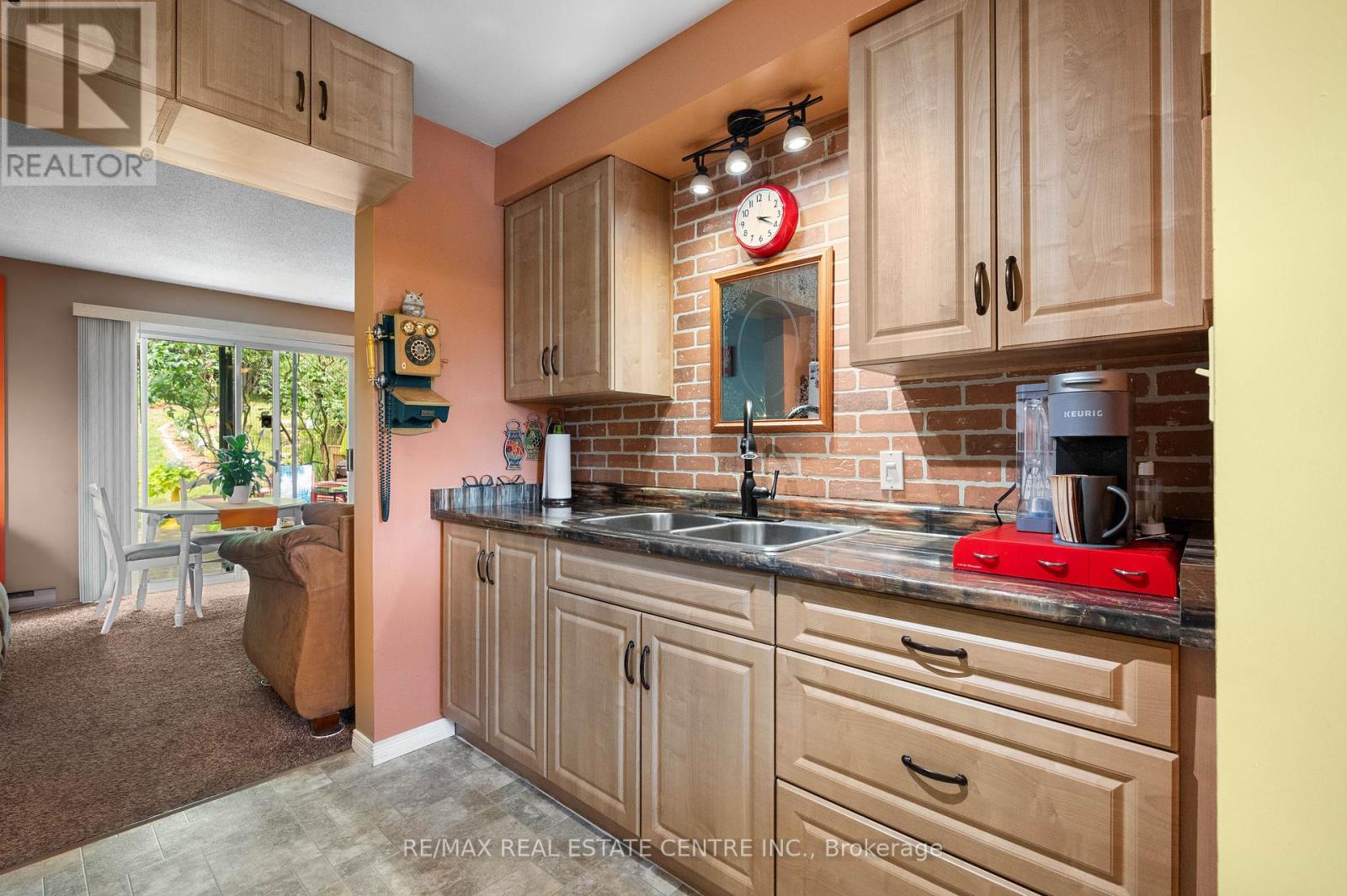 26 Marlboro Court, Woodstock, Ontario  N4S 8P4 - Photo 4 - X12330204