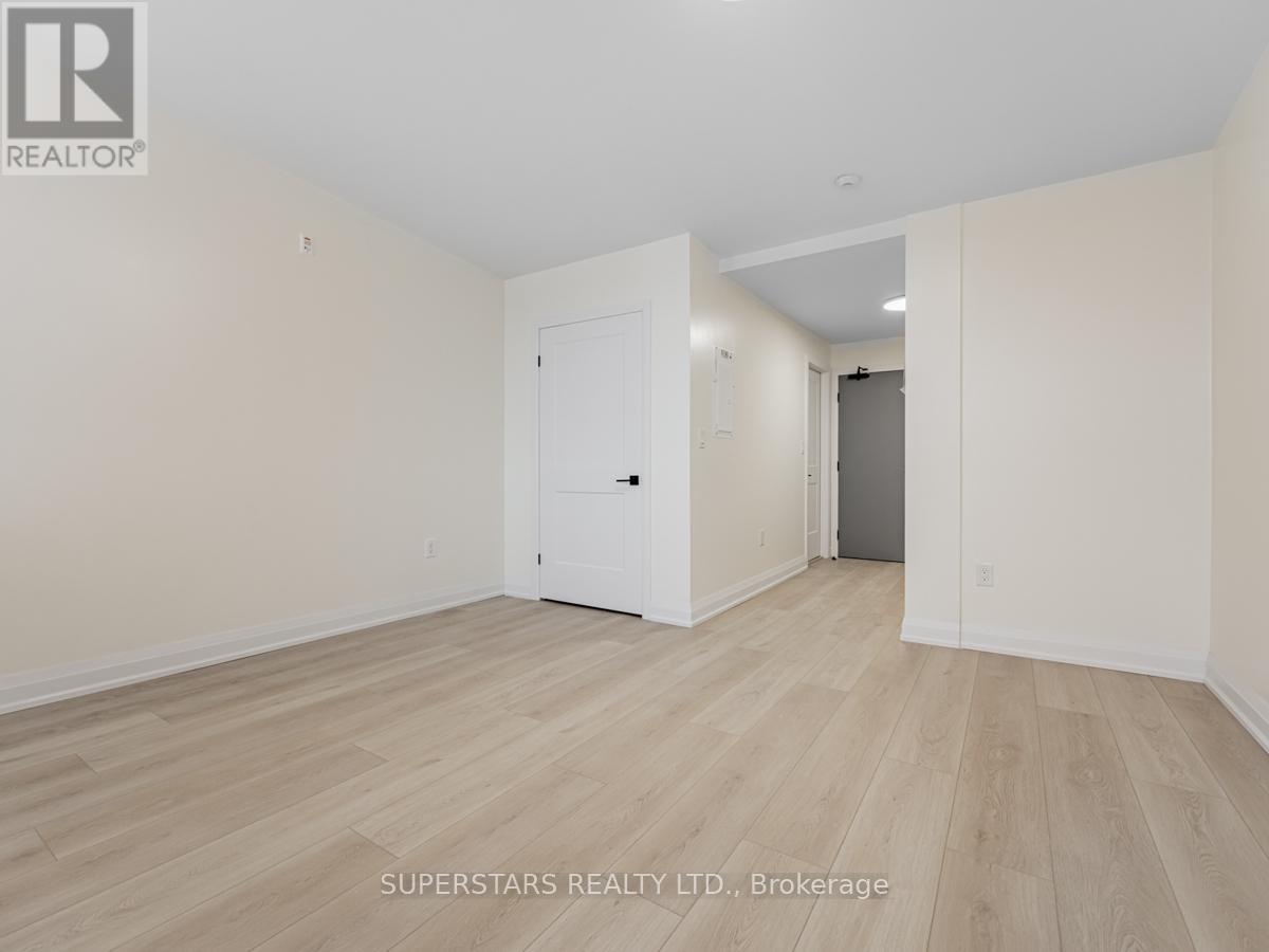 36 Lindsay Street S, Kawartha Lakes, Ontario  K9V 2L8 - Photo 16 - X12330228