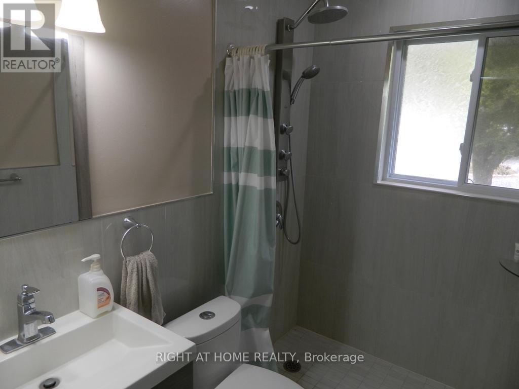3261 Prior Crescent, Niagara Falls (Casey), Ontario  L2J 3B2 - Photo 10 - X12330325