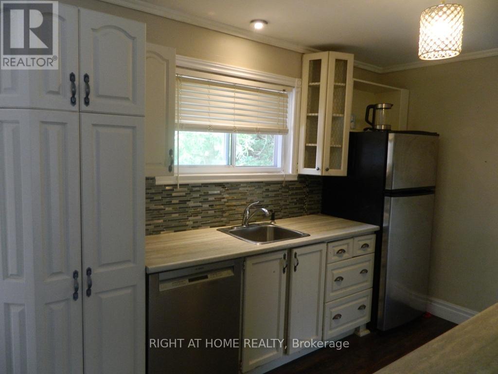 3261 Prior Crescent, Niagara Falls (Casey), Ontario  L2J 3B2 - Photo 4 - X12330325