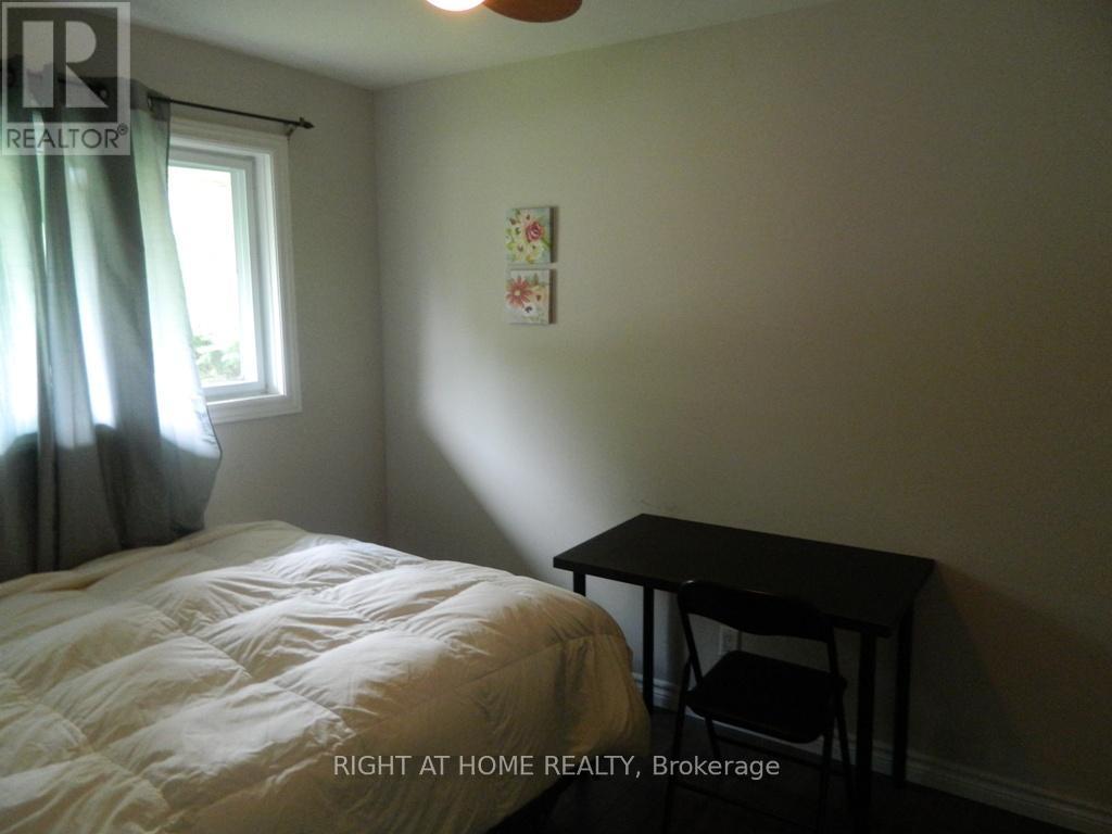 3261 Prior Crescent, Niagara Falls (Casey), Ontario  L2J 3B2 - Photo 7 - X12330325