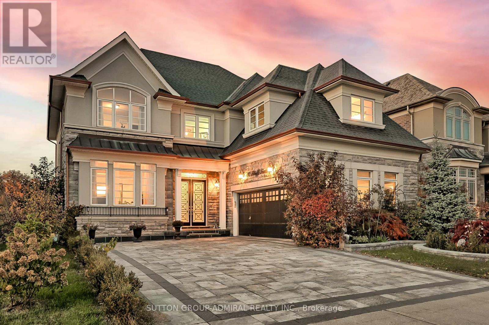 10 BLUFF TRAIL, King, Ontario