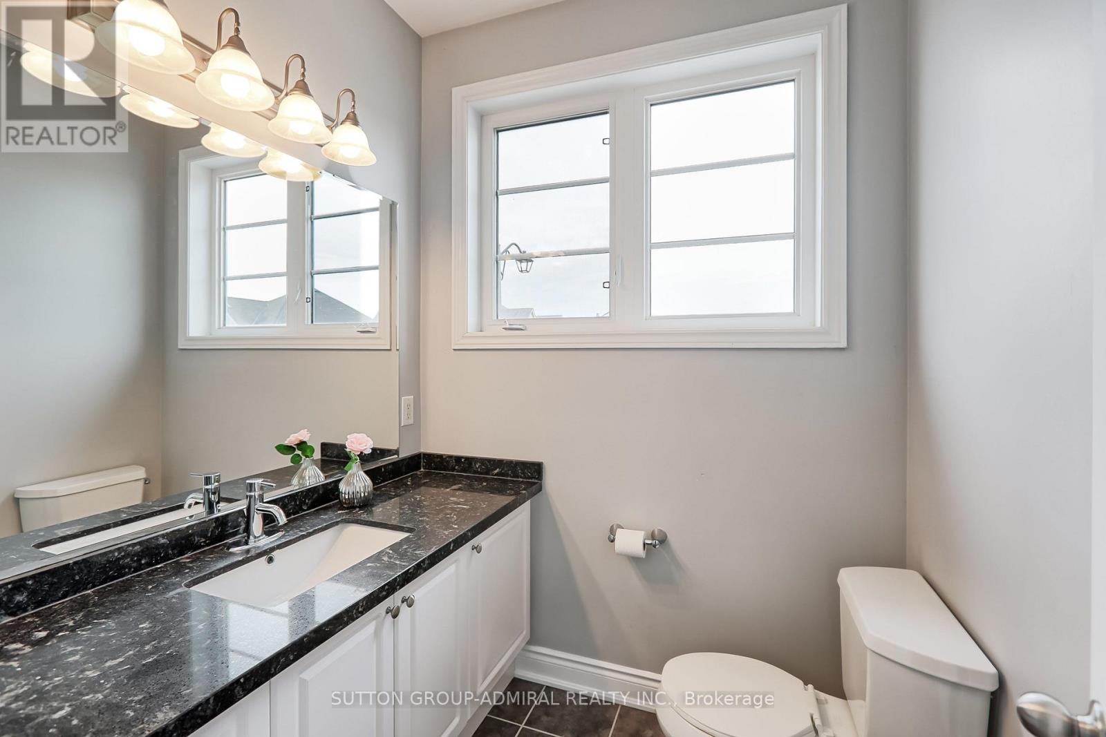 10 Bluff Trail, King, Ontario  L7B 0A2 - Photo 31 - N12330350