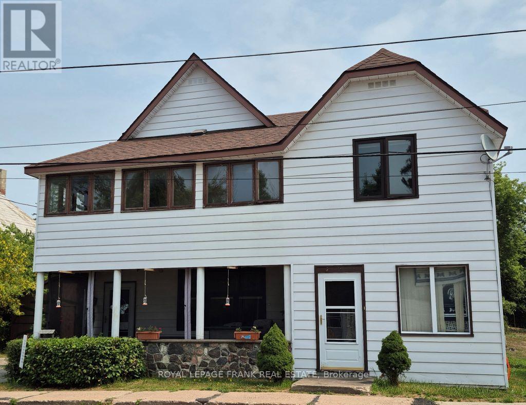 Property at 7 HASTINGS STREET N image 1