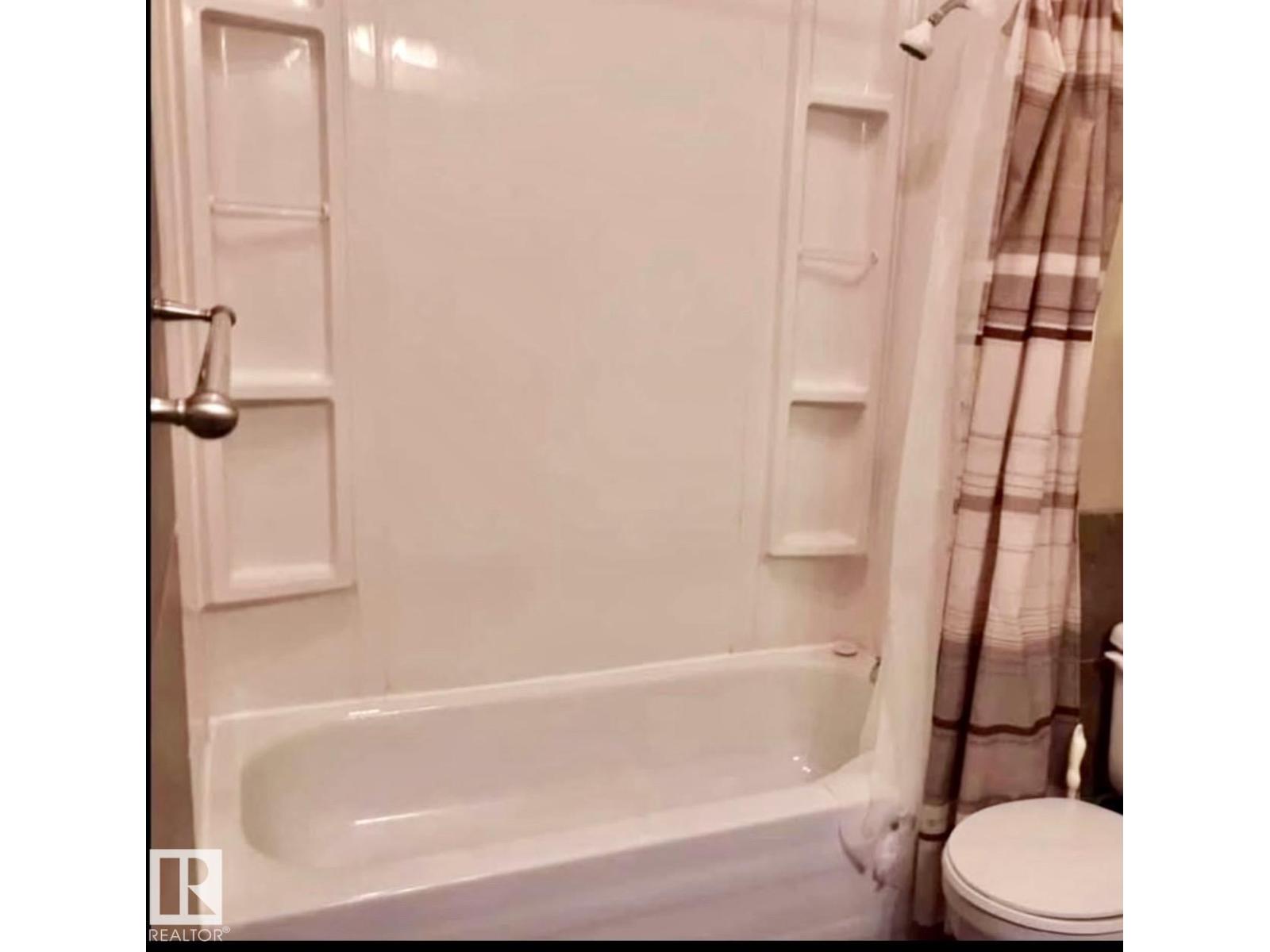 4901 50 St, Drayton Valley, Alberta  T7A 1J5 - Photo 12 - E4451526