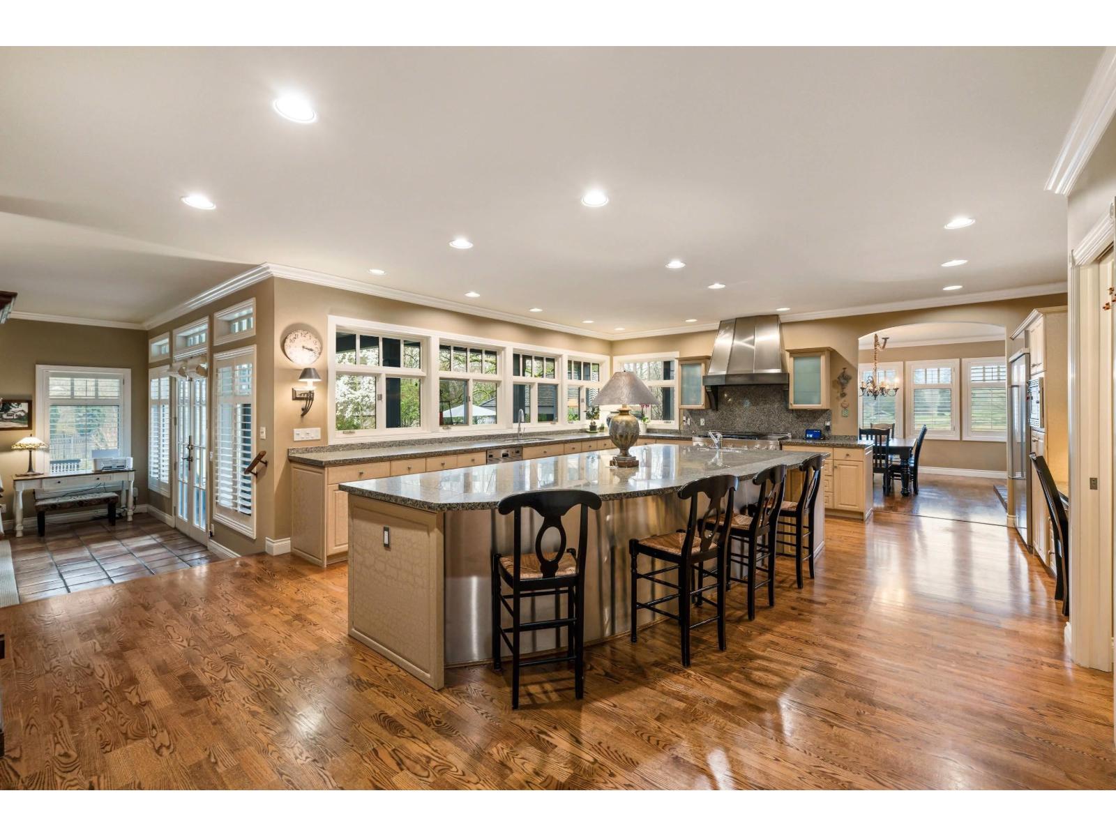 Property at 22482 8 AVENUE image 3