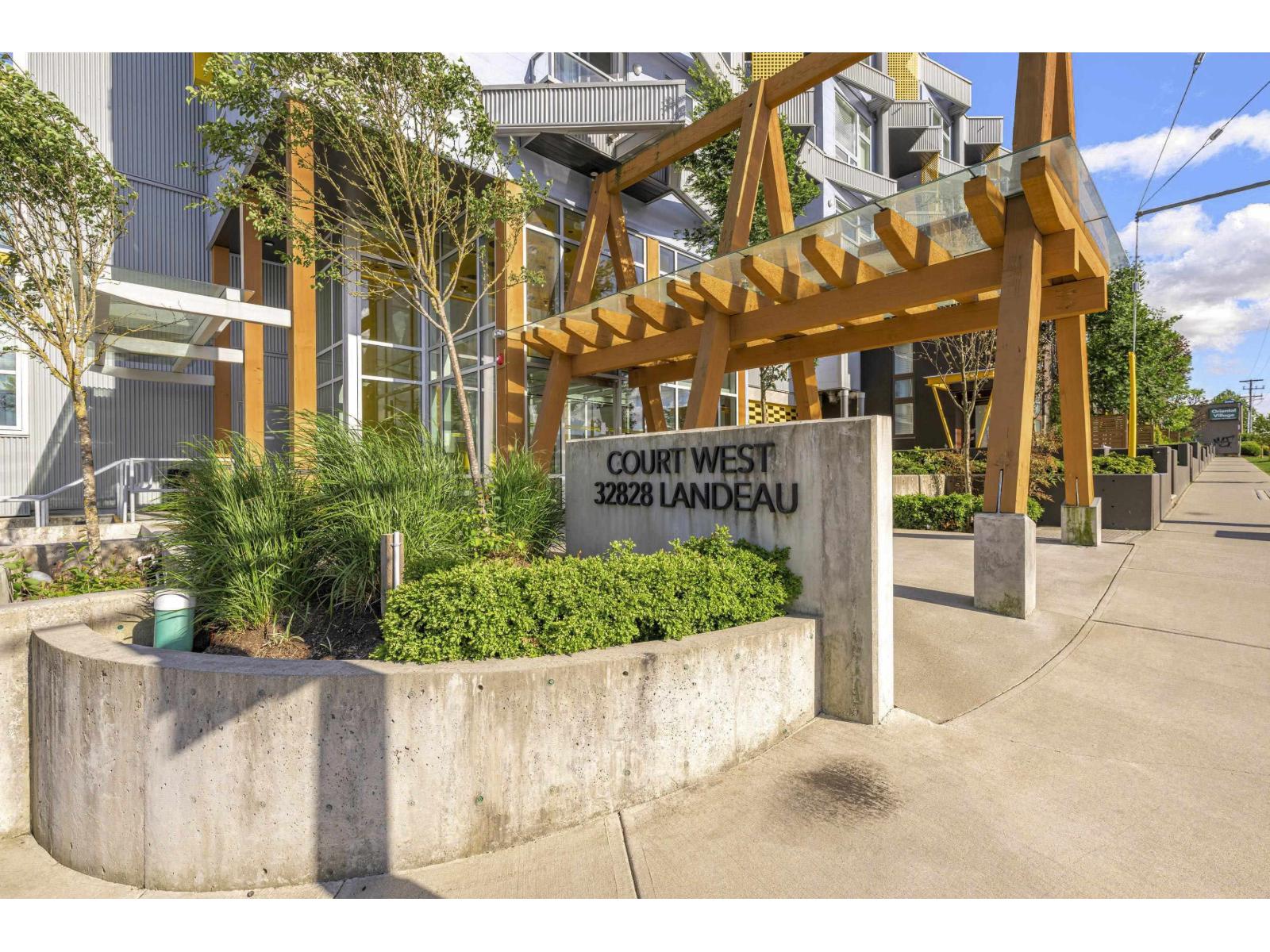414 32828 Landeau Place, Abbotsford, British Columbia  V2S 0M4 - Photo 3 - R3034234