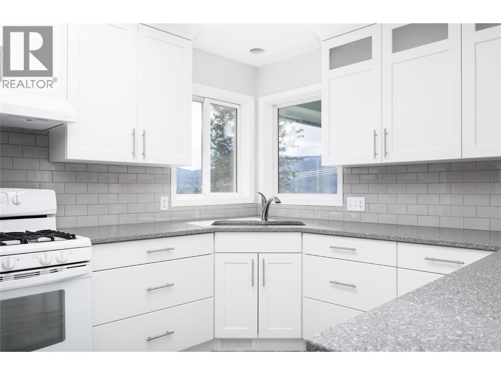 16865 COMMONAGE Road Lake Country Photo 8