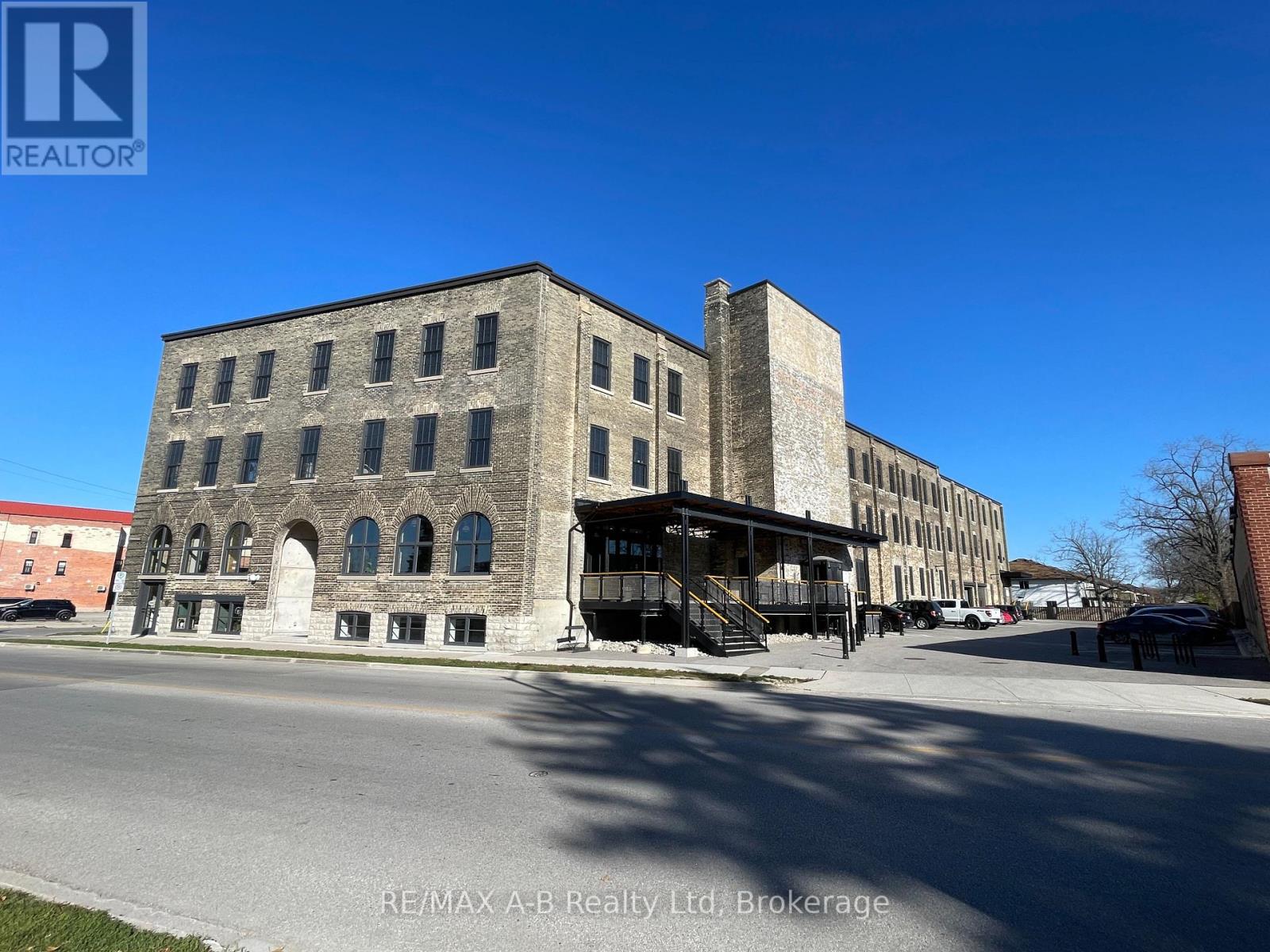 208 - 245 Downie Street, Stratford, Ontario  N5A 1X5 - Photo 12 - X12330599