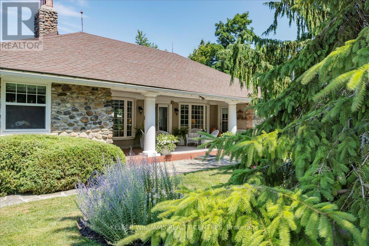 30 Hedge Road, Georgina, Ontario  L0E 1R0 - Photo 2 - N12327307