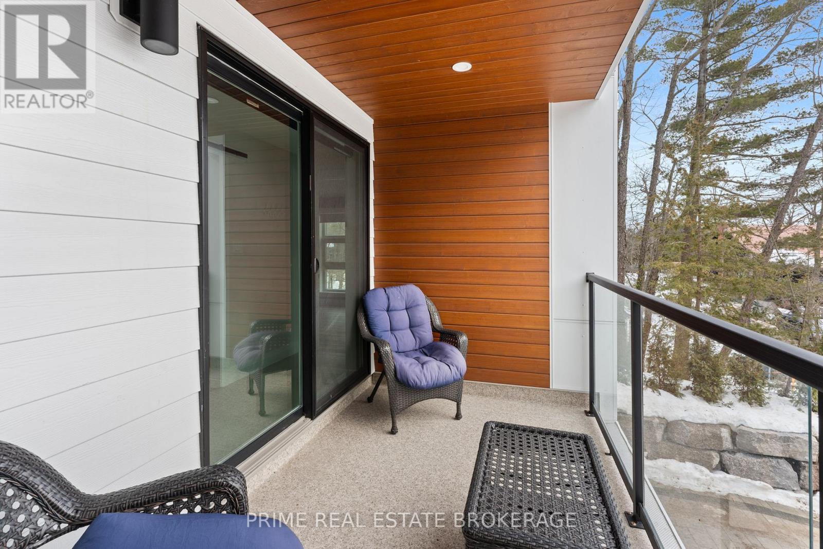 35 Walker Street, Lambton Shores, Ontario  N0M 1T0 - Photo 25 - X12293647