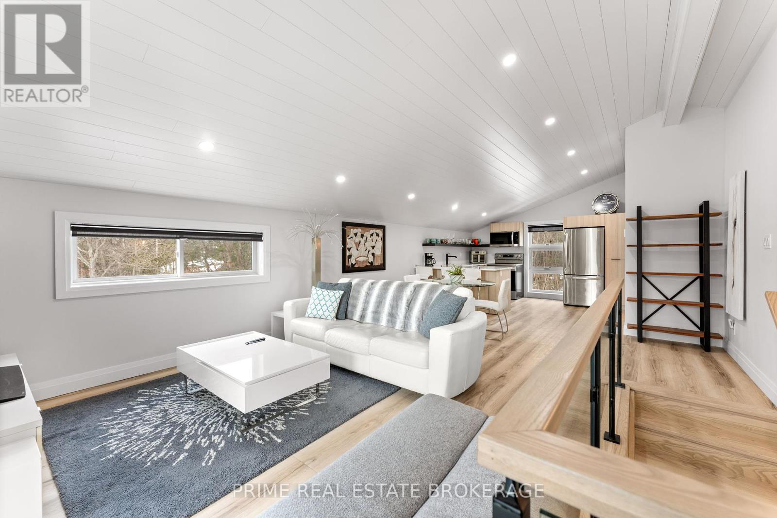 35 Walker Street, Lambton Shores, Ontario  N0M 1T0 - Photo 38 - X12293647