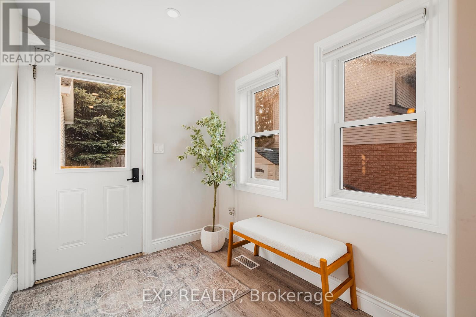 505 Wallace Avenue S, North Perth, Ontario  N4W 1Y6 - Photo 3 - X12330351