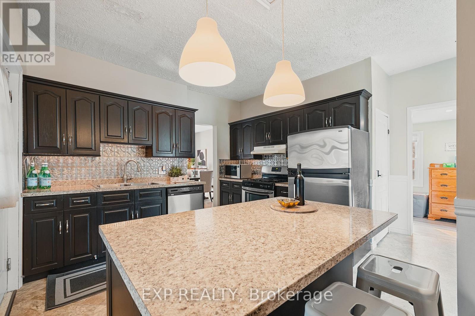 505 Wallace Avenue S, North Perth, Ontario  N4W 1Y6 - Photo 9 - X12330351