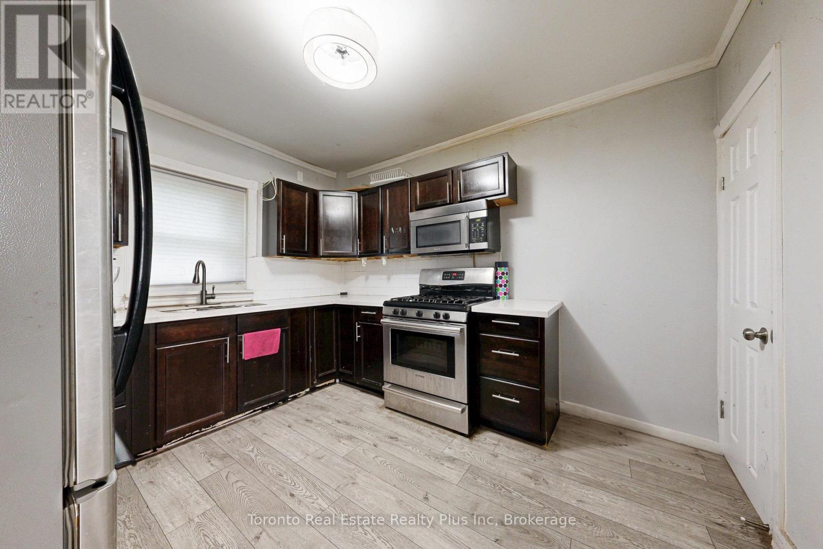 280 Cannon Street E, Hamilton, Ontario  L8L 2B5 - Photo 6 - X12330416