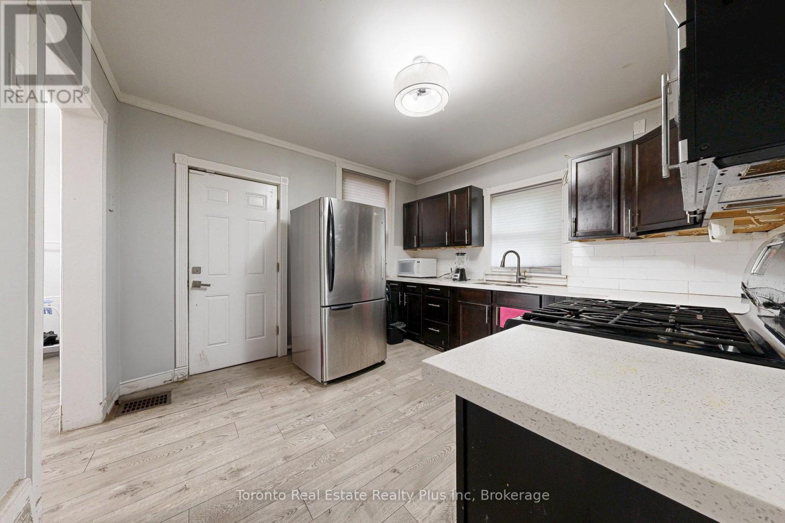280 Cannon Street E, Hamilton, Ontario  L8L 2B5 - Photo 7 - X12330416