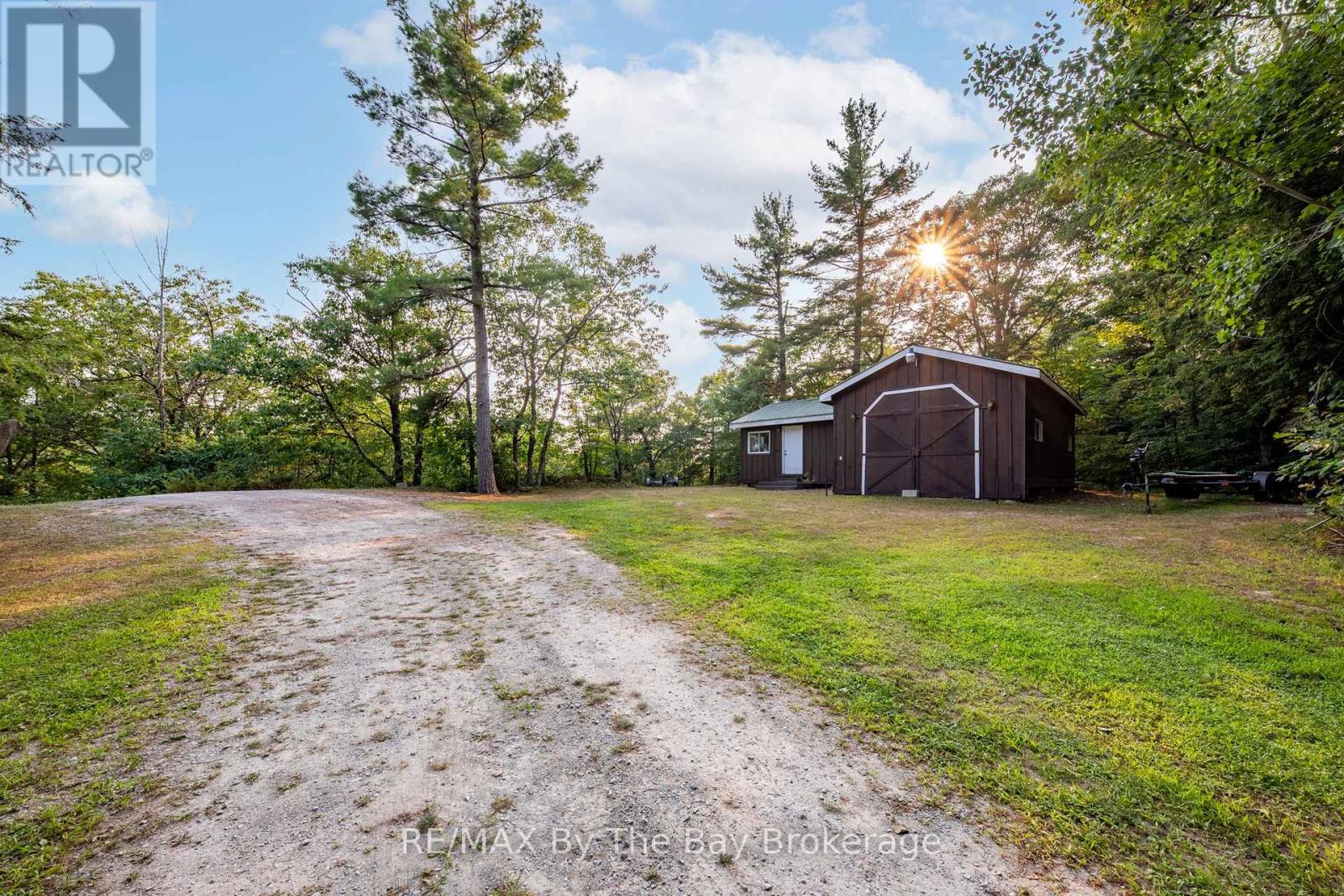 1215 Harrison Trail, Georgian Bay, Ontario  P2A 0B7 - Photo 18 - X12321672