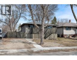 2711 Mackay STREET Arnhem Place