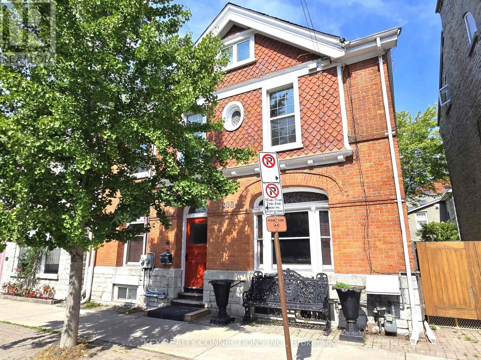 208 King Street E, Kingston, Ontario  K7L 3A4 - Photo 1 - X12316570