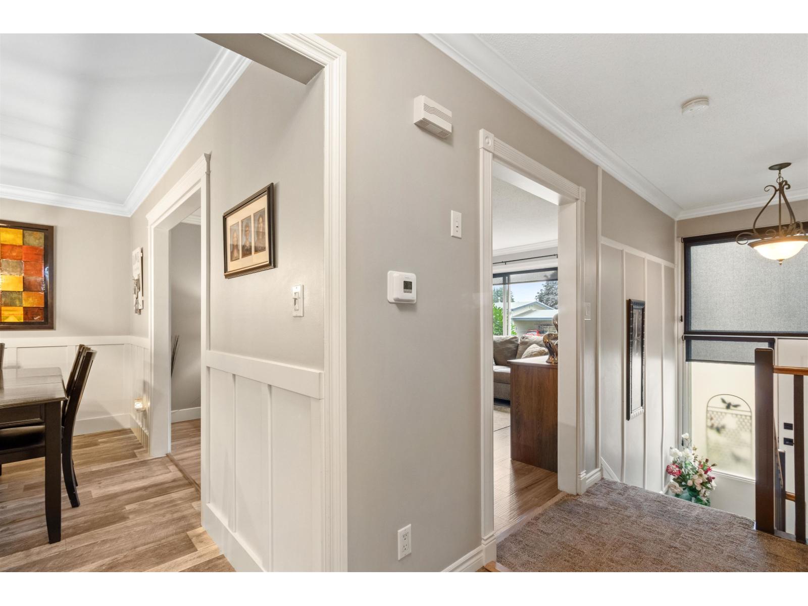 Property at 2174 LYNDEN STREET image 4