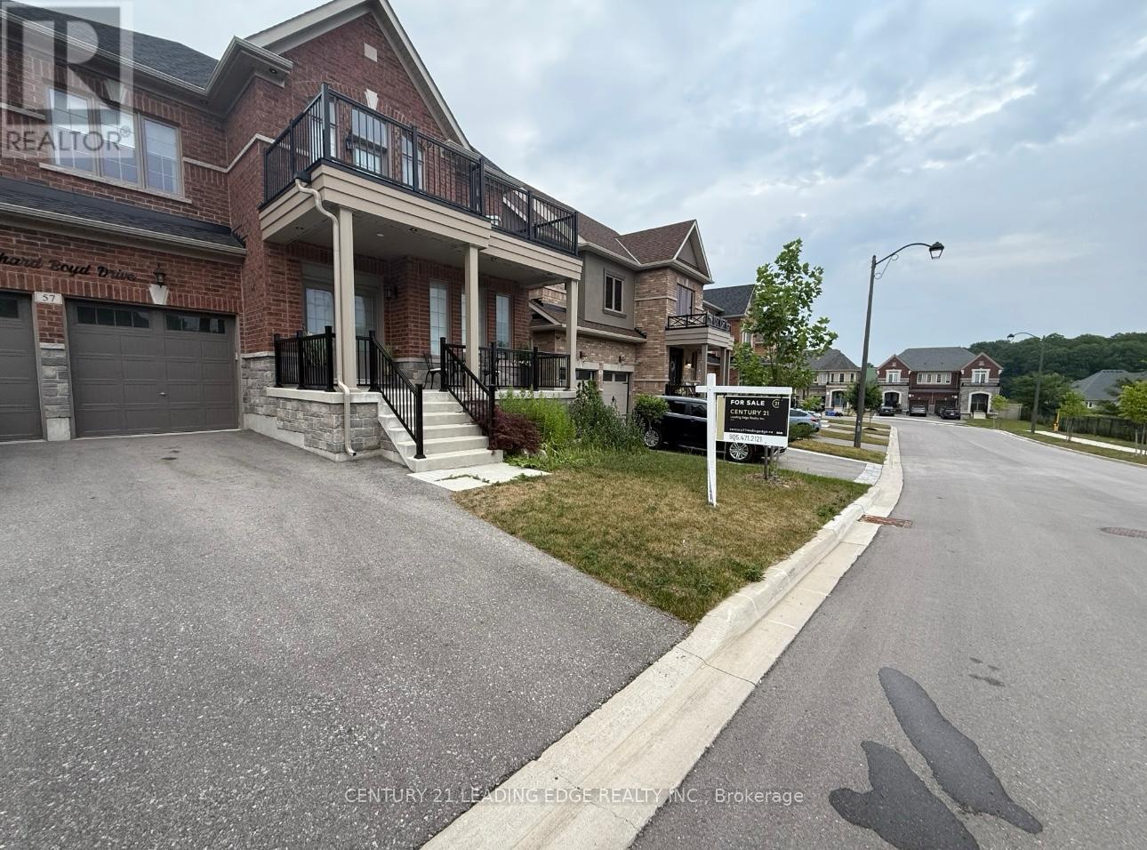 57 Richard Boyd Drive, East Gwillimbury, Ontario  L9N 0S6 - Photo 4 - N12278637