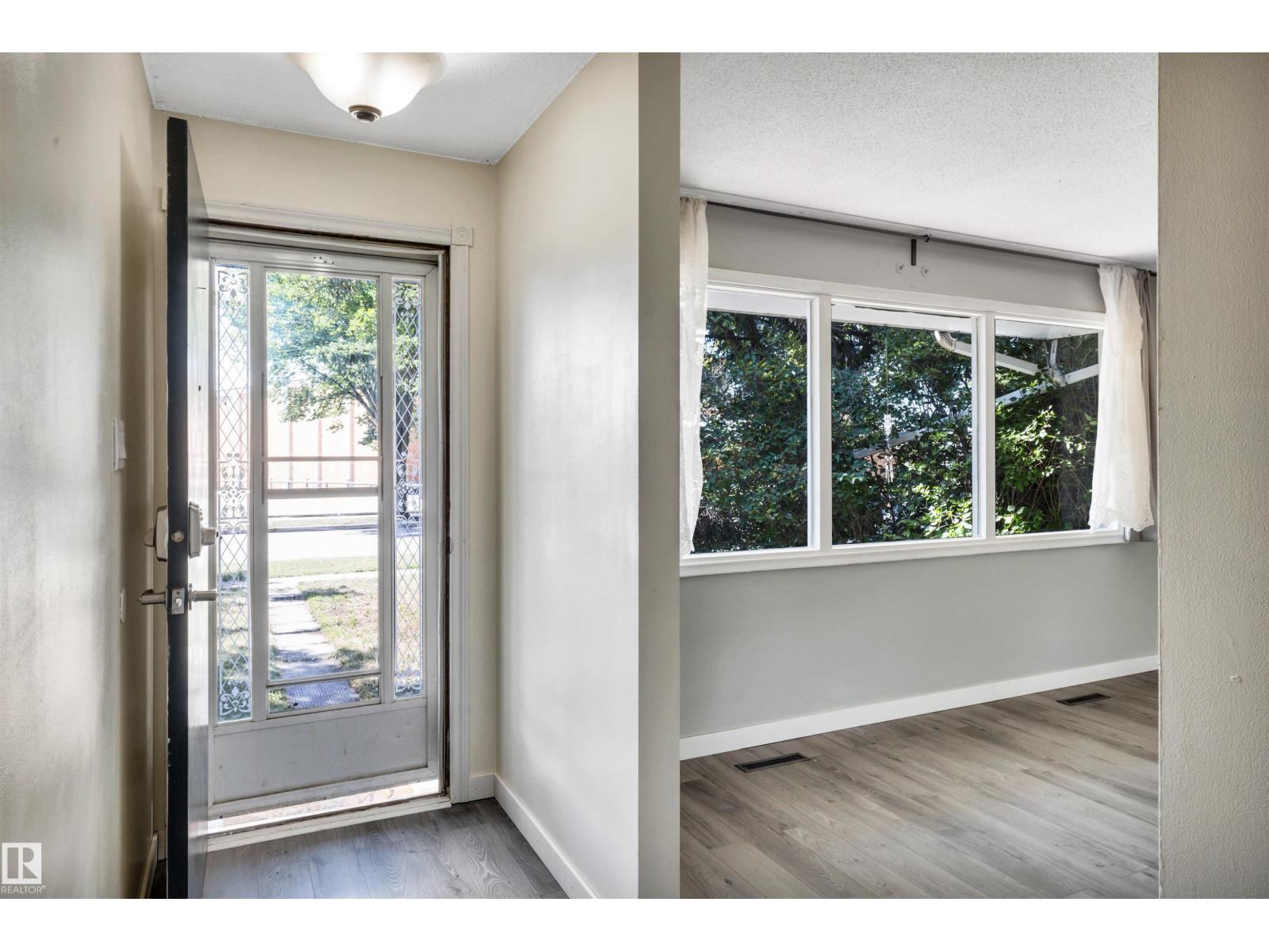 Property at 77 GROSVENOR BV image 3