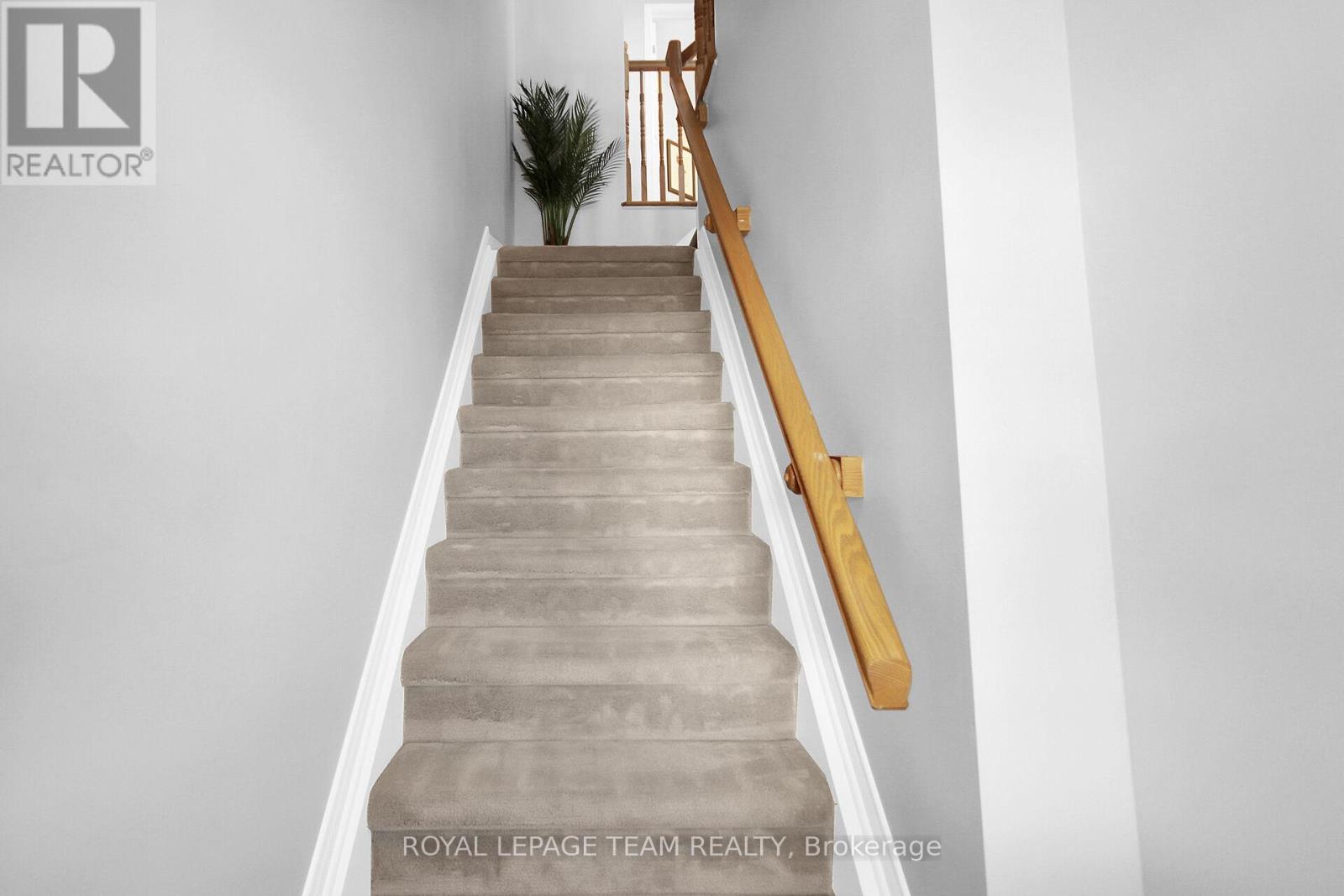334 Wiffen Private, Ottawa, Ontario  K2H 1G3 - Photo 4 - X12330651