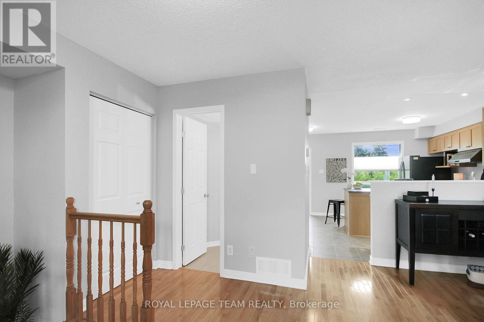 334 Wiffen Private, Ottawa, Ontario  K2H 1G3 - Photo 6 - X12330651