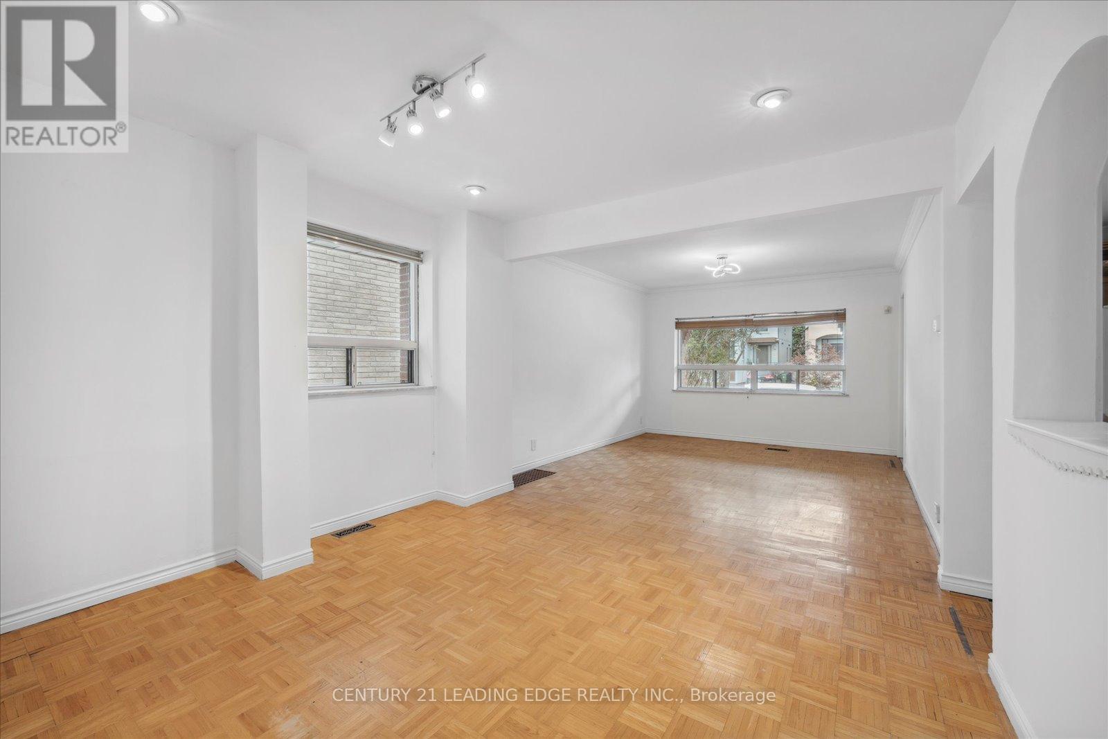 127 Glen Park Avenue, Toronto, Ontario  M6B 2C6 - Photo 10 - C12330554