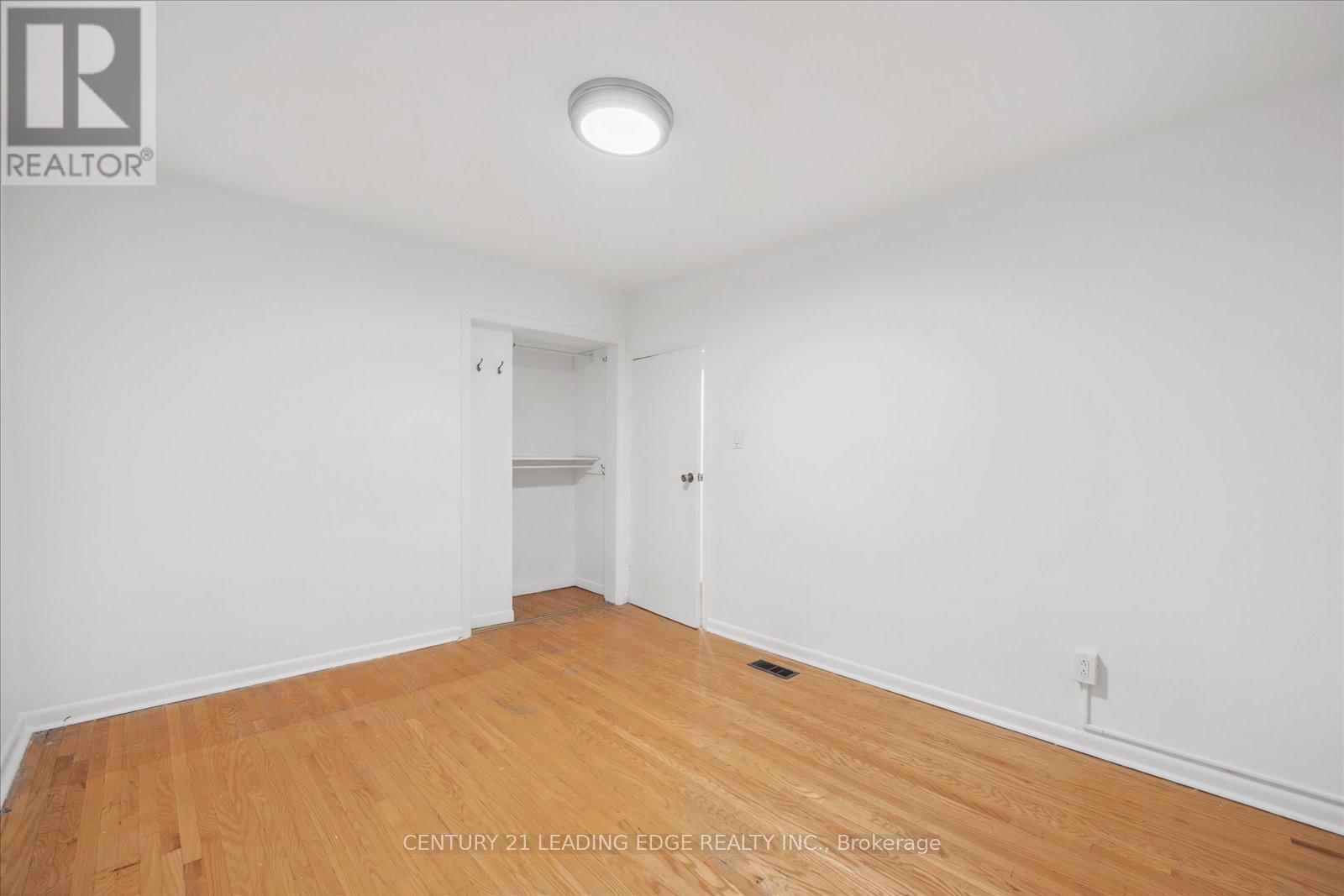 127 Glen Park Avenue, Toronto, Ontario  M6B 2C6 - Photo 19 - C12330554
