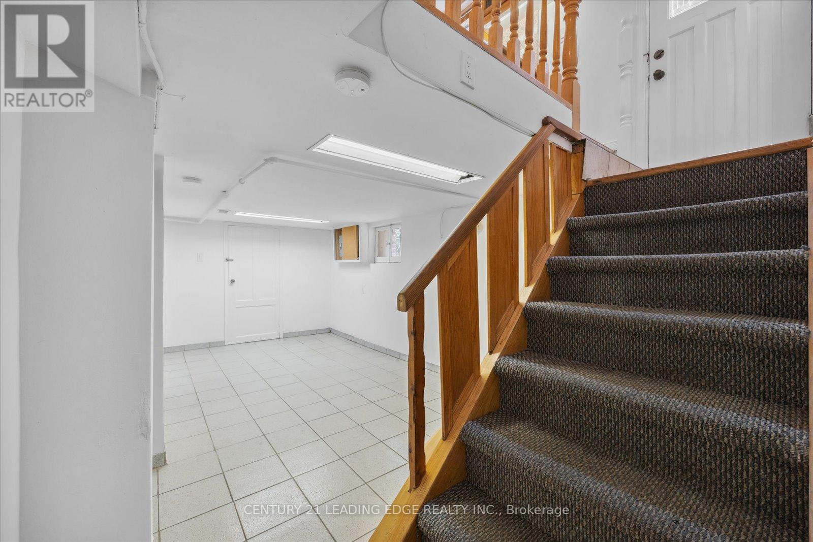127 Glen Park Avenue, Toronto, Ontario  M6B 2C6 - Photo 24 - C12330554