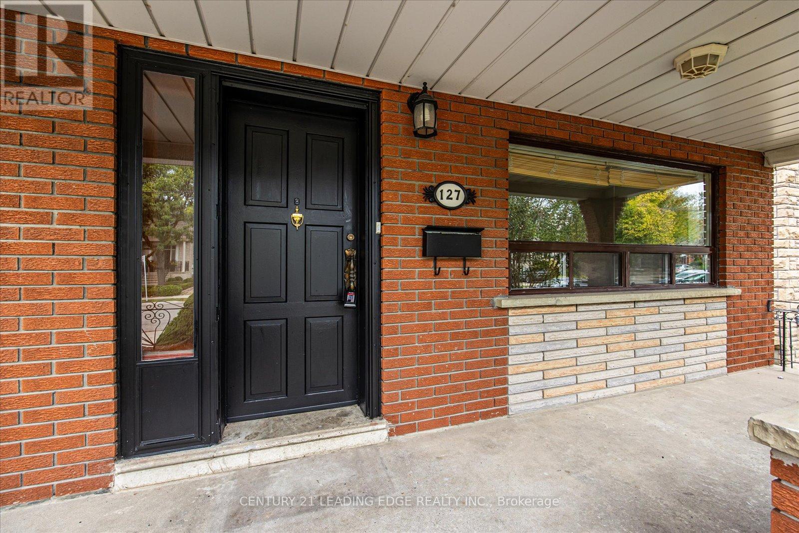 127 Glen Park Avenue, Toronto, Ontario  M6B 2C6 - Photo 3 - C12330554