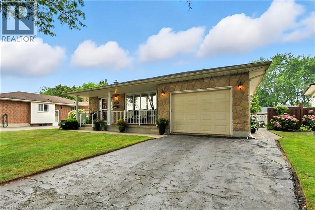 5937 Saint Anthony Crescent, Niagara Falls, Ontario  L2J 3X5 - Photo 3 - 40758303
