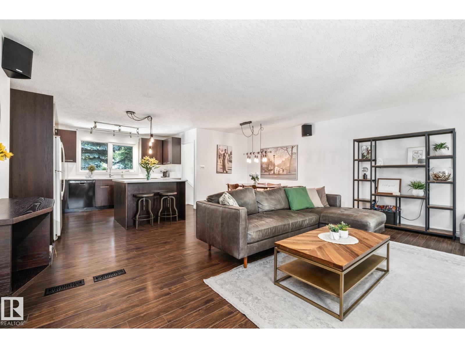 Property at 72 FLINT CR image 4
