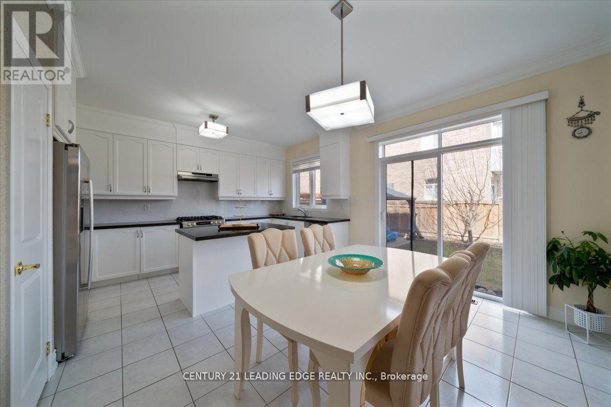 324 Chatfield Drive S, Vaughan, Ontario  L4L 1A6 - Photo 12 - N12330484