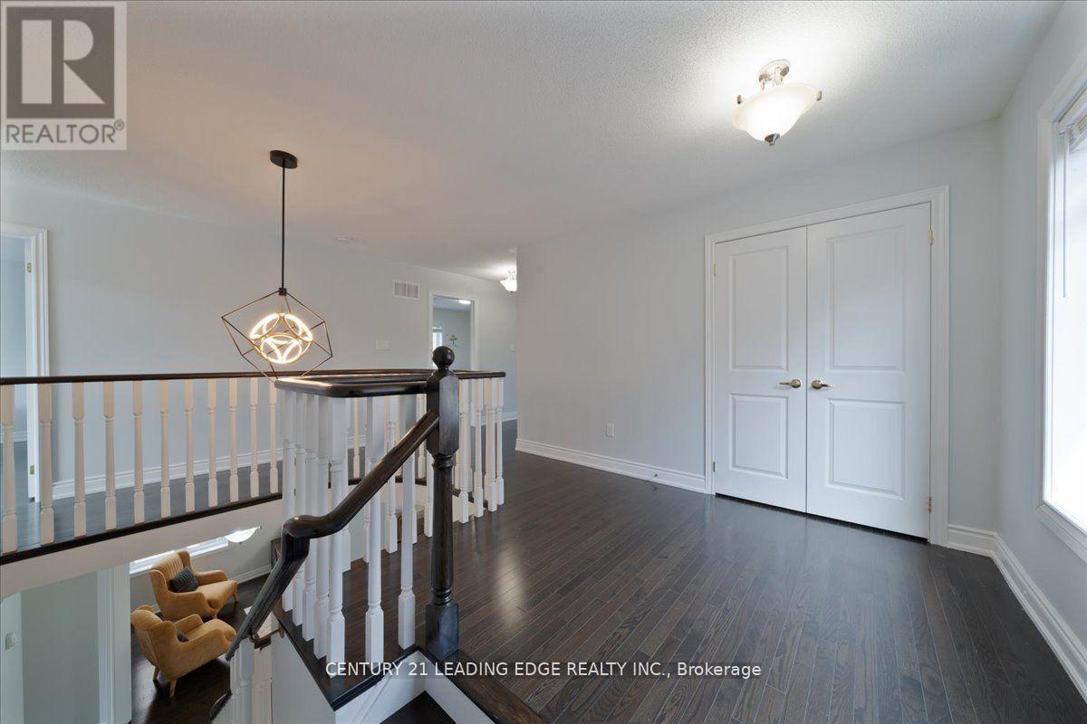324 Chatfield Drive S, Vaughan, Ontario  L4L 1A6 - Photo 14 - N12330484
