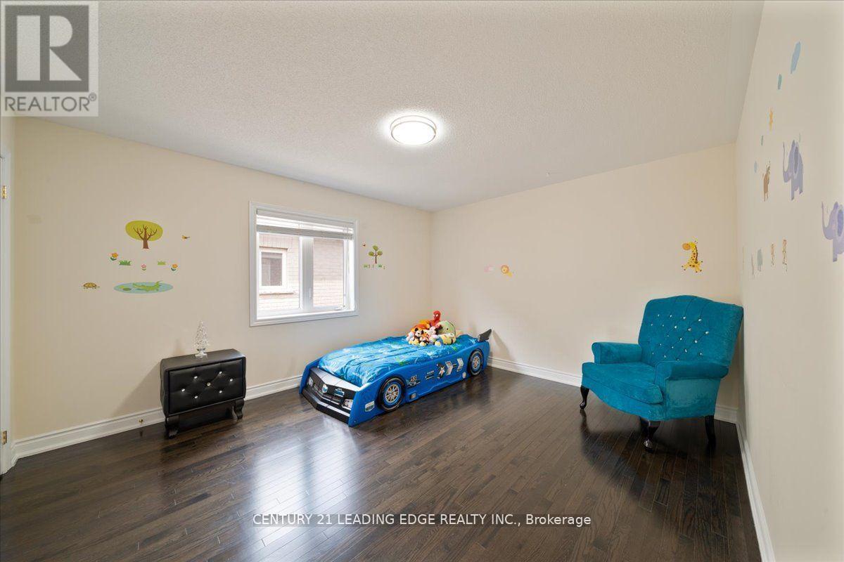 324 Chatfield Drive S, Vaughan, Ontario  L4L 1A6 - Photo 27 - N12330484