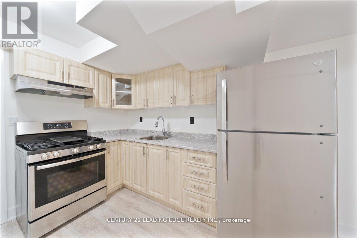 324 Chatfield Drive S, Vaughan, Ontario  L4L 1A6 - Photo 33 - N12330484