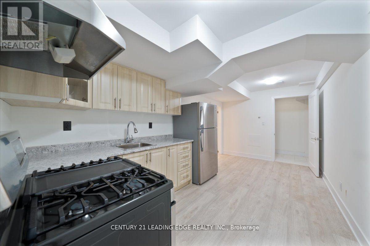 324 Chatfield Drive S, Vaughan, Ontario  L4L 1A6 - Photo 34 - N12330484