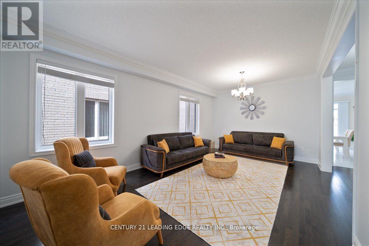 324 Chatfield Drive S, Vaughan, Ontario  L4L 1A6 - Photo 4 - N12330484