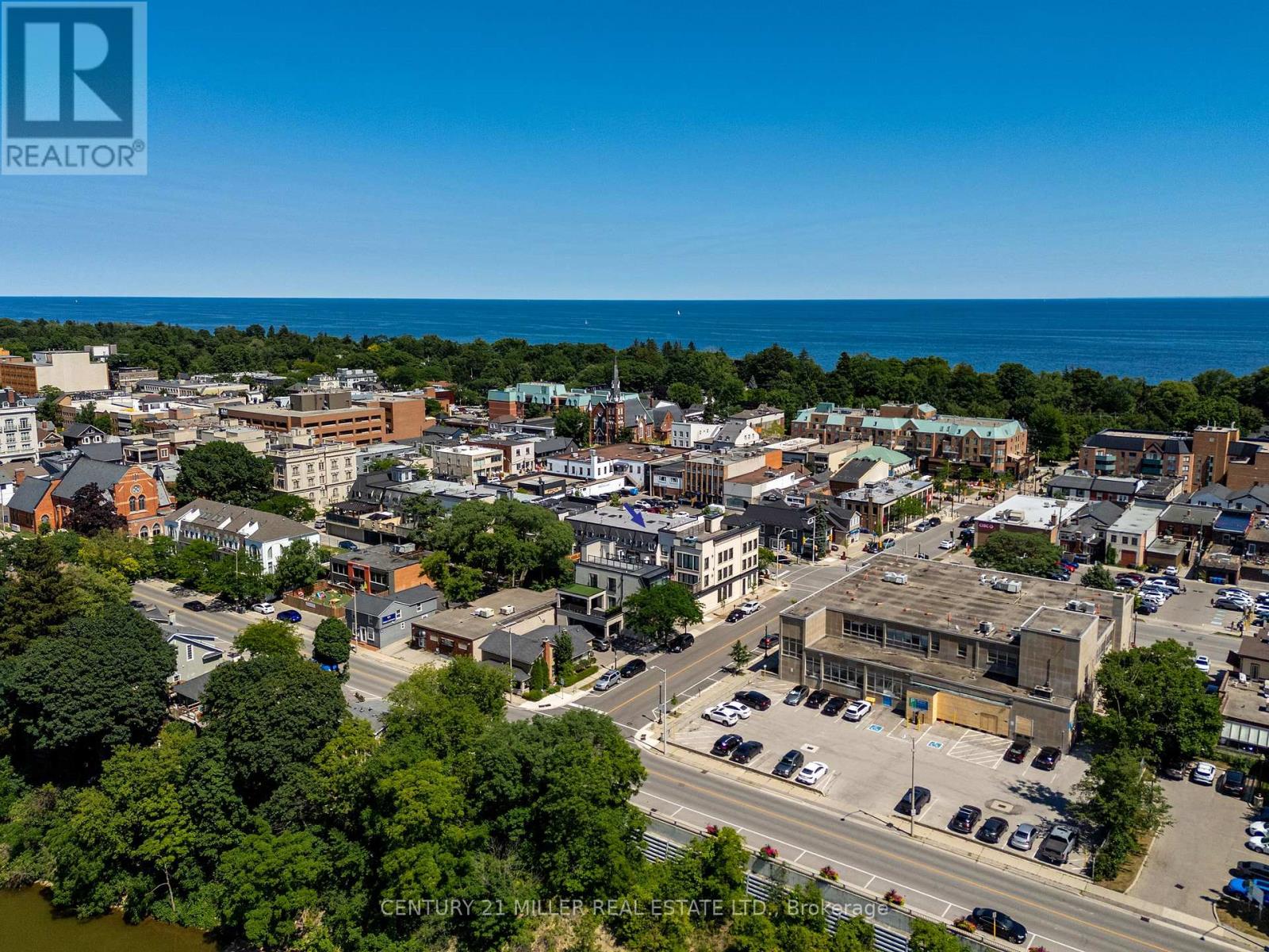 211 Church Street, Oakville, Ontario  L6J 1N4 - Photo 3 - W12330510