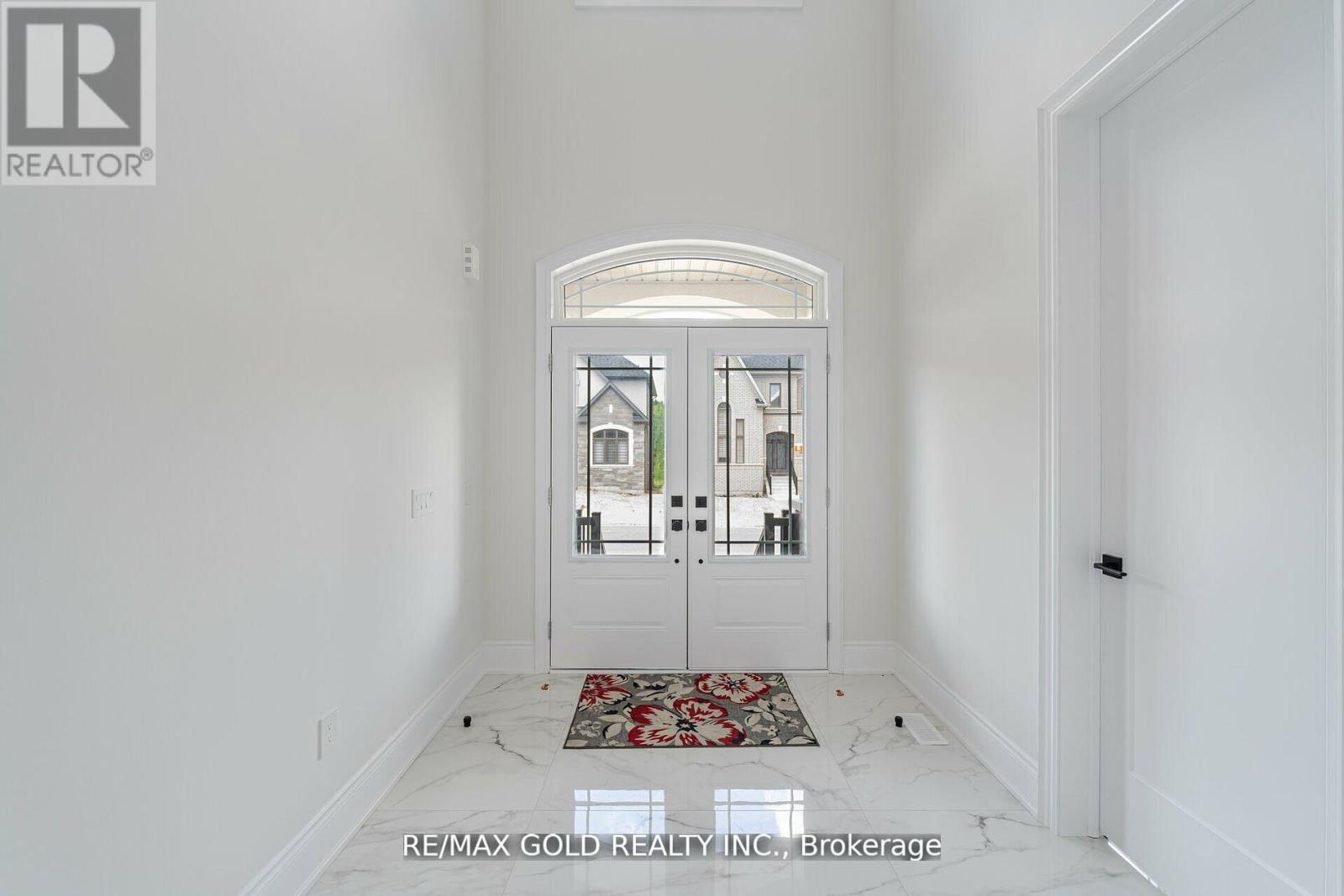 80 Raspberry Ridge Avenue, Caledon, Ontario  L7C 4N2 - Photo 6 - W12330540