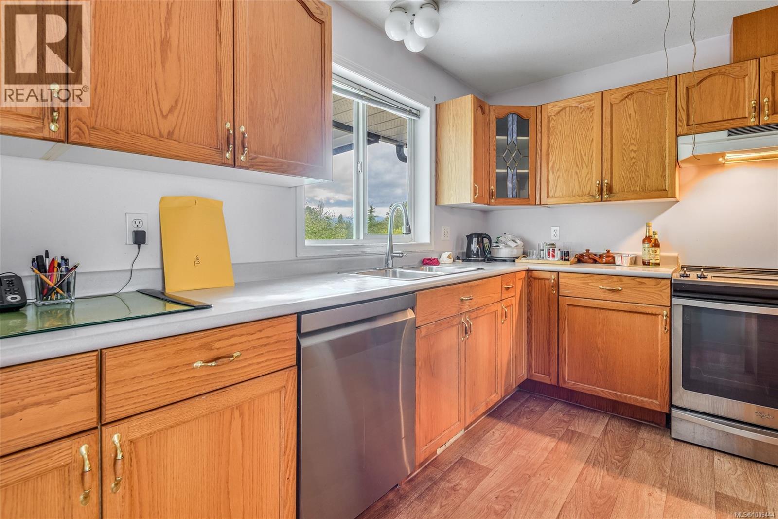 1427 Noel Ave, Comox, British Columbia  V9M 3H8 - Photo 14 - 1009444