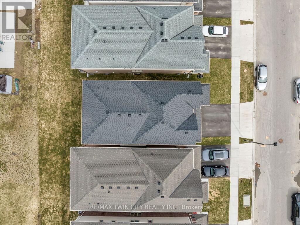 261 Broadacre Drive, Kitchener, Ontario  N2R 0S6 - Photo 43 - X12330514