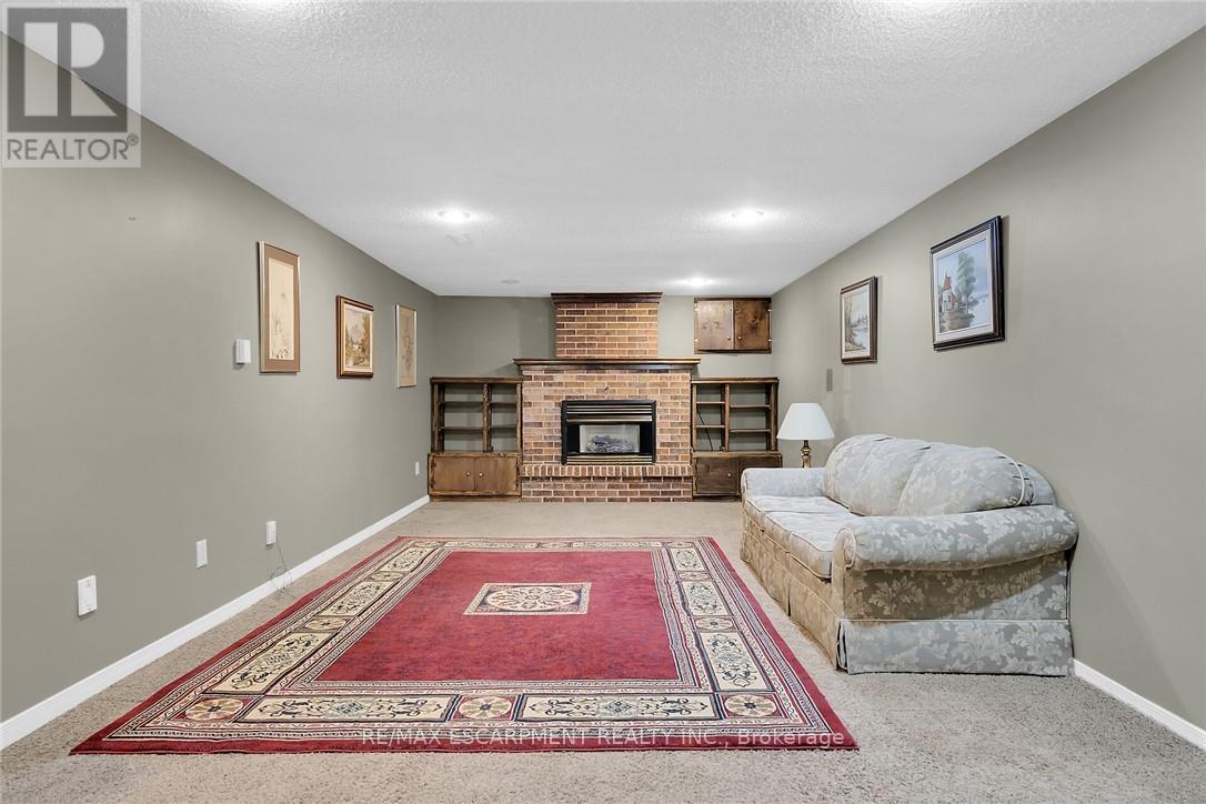 9 Gavin Drive, St. Catharines, Ontario  L2M 2X4 - Photo 24 - X12330520