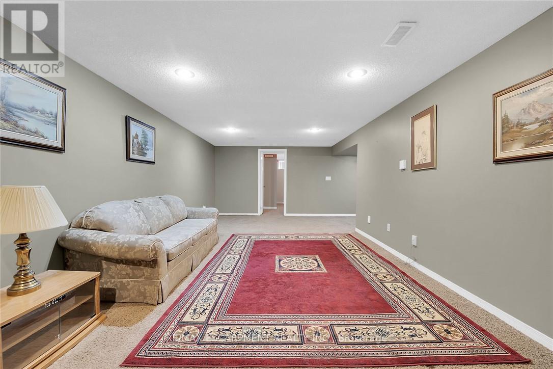 9 Gavin Drive, St. Catharines, Ontario  L2M 2X4 - Photo 28 - X12330520