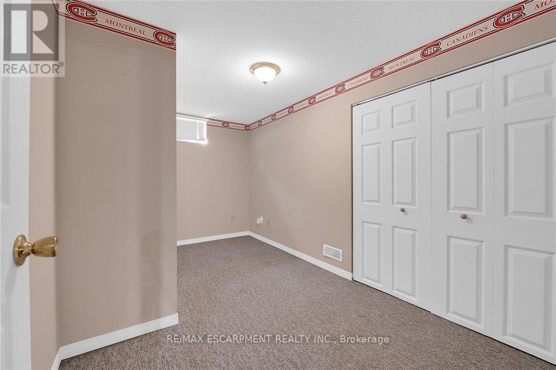 9 Gavin Drive, St. Catharines, Ontario  L2M 2X4 - Photo 30 - X12330520