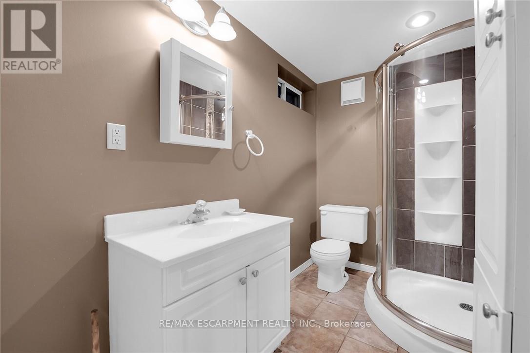 9 Gavin Drive, St. Catharines, Ontario  L2M 2X4 - Photo 33 - X12330520