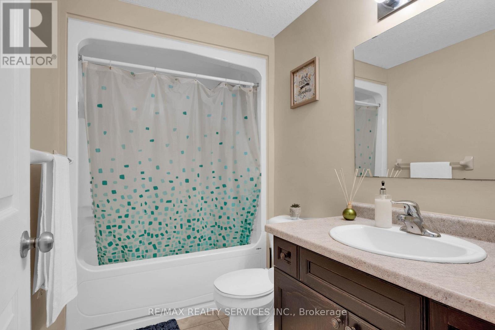 36 Fallowfield Drive, Kitchener, Ontario  N2C 0A8 - Photo 27 - X12330522